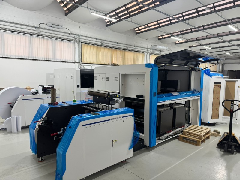 Grafica Effedue renews its trust in Camporese with a second 64x88 inkjet sheet-fed digital press, supplied by Camporese’s new Digital Division.